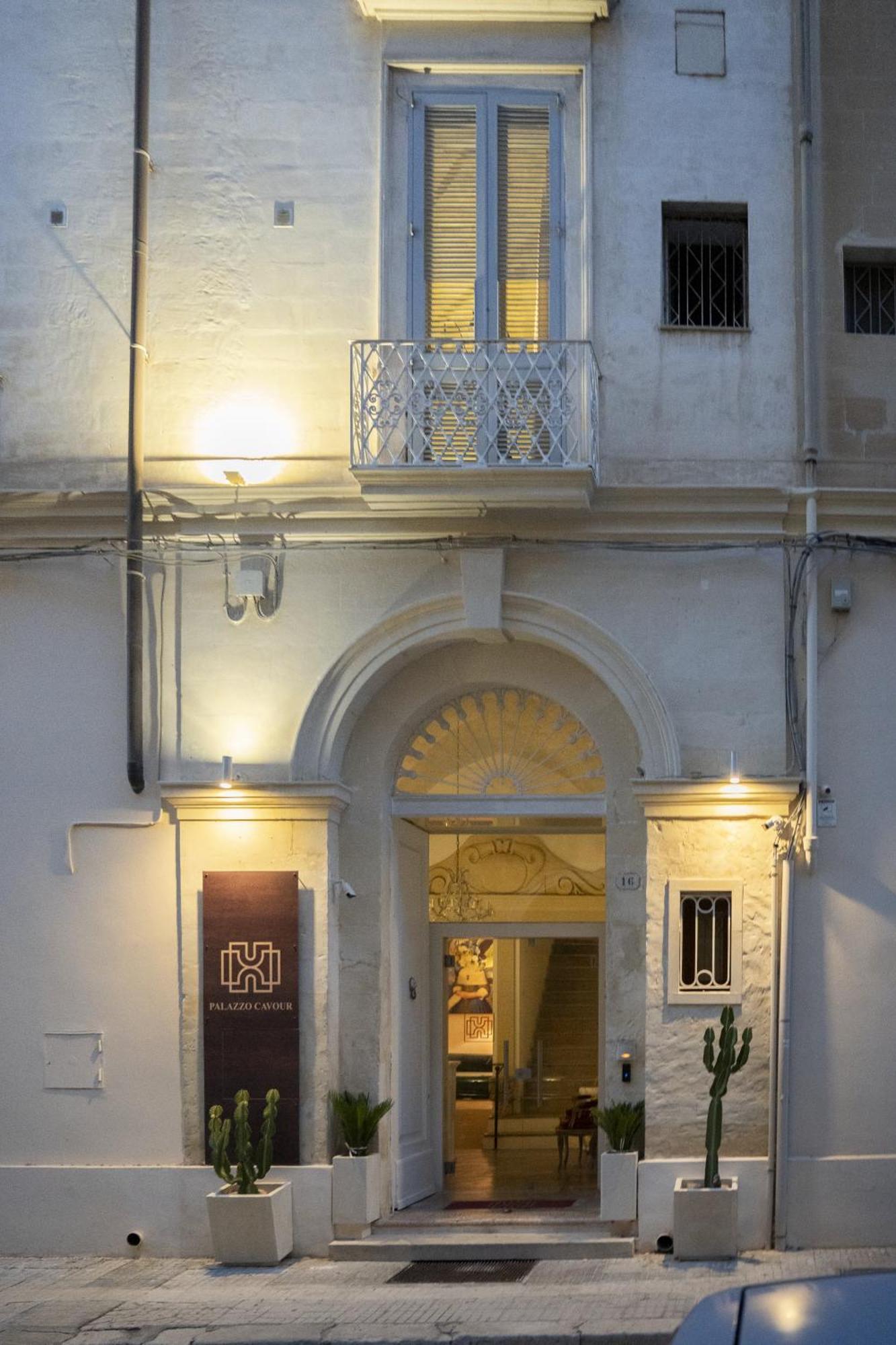 Palazzo Cavour Bed & Breakfast Lecce Ngoại thất bức ảnh